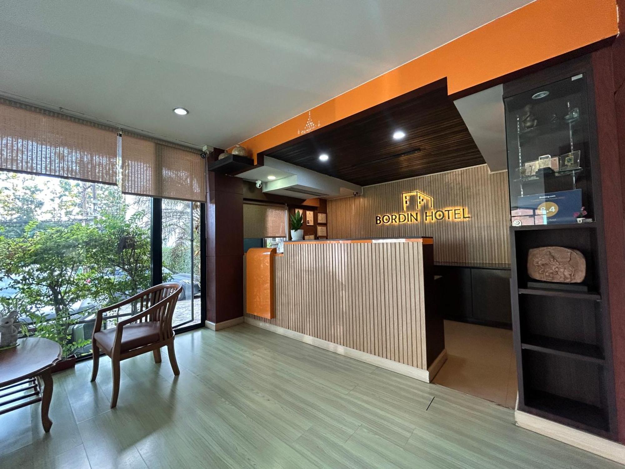 Bordin Hotel Ubon Ratchathani Eksteriør billede