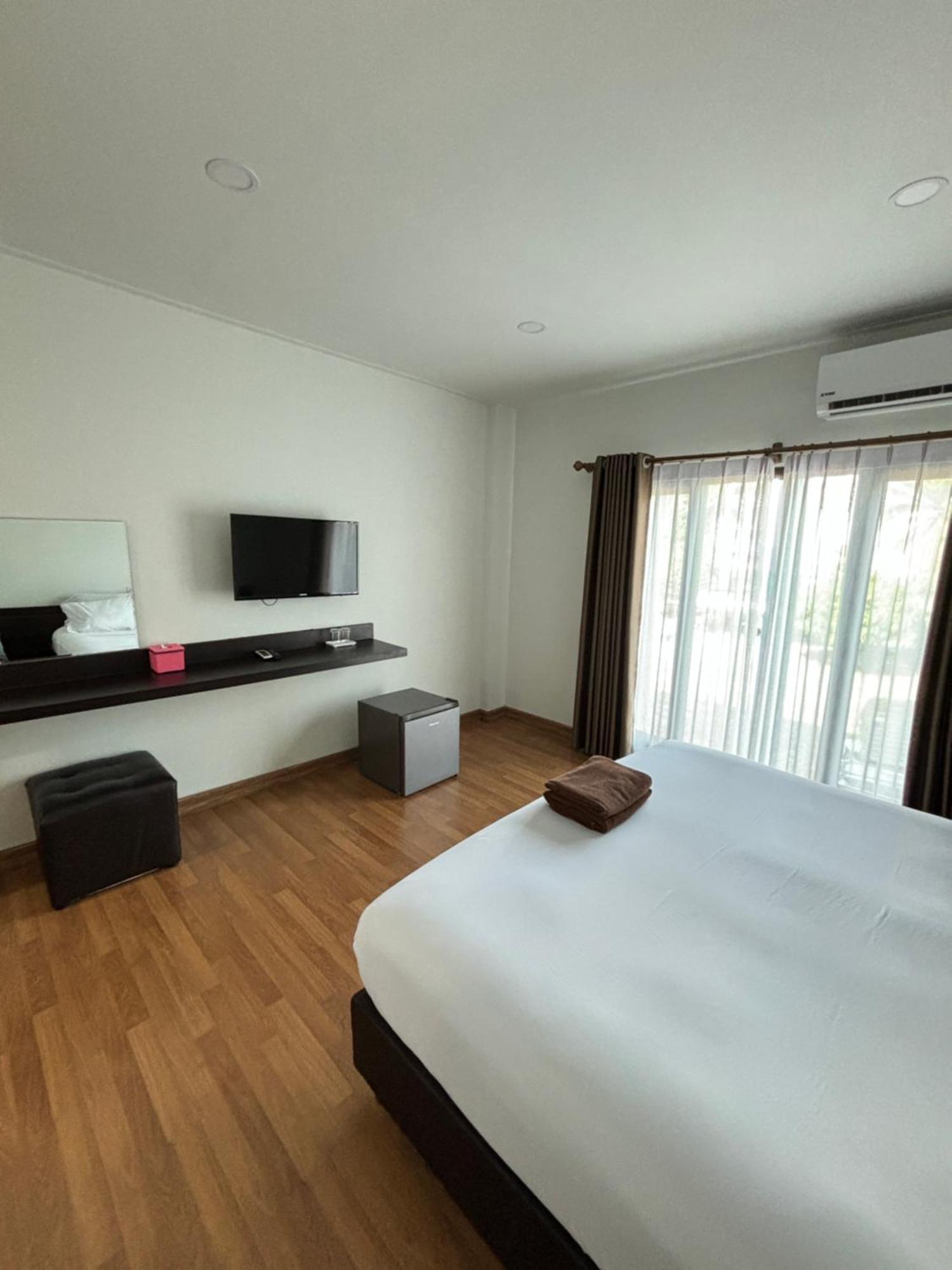 Bordin Hotel Ubon Ratchathani Eksteriør billede