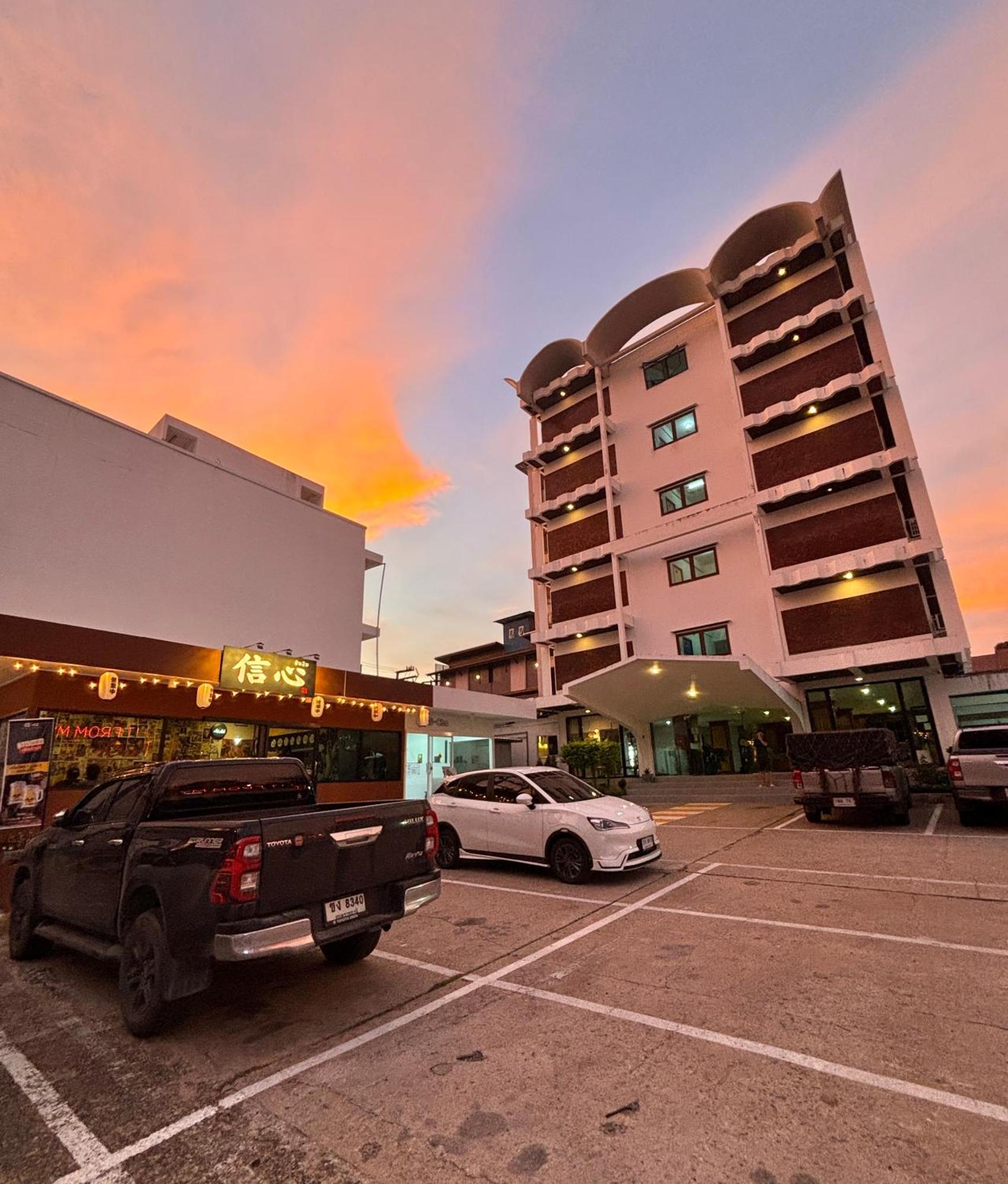 Bordin Hotel Ubon Ratchathani Eksteriør billede