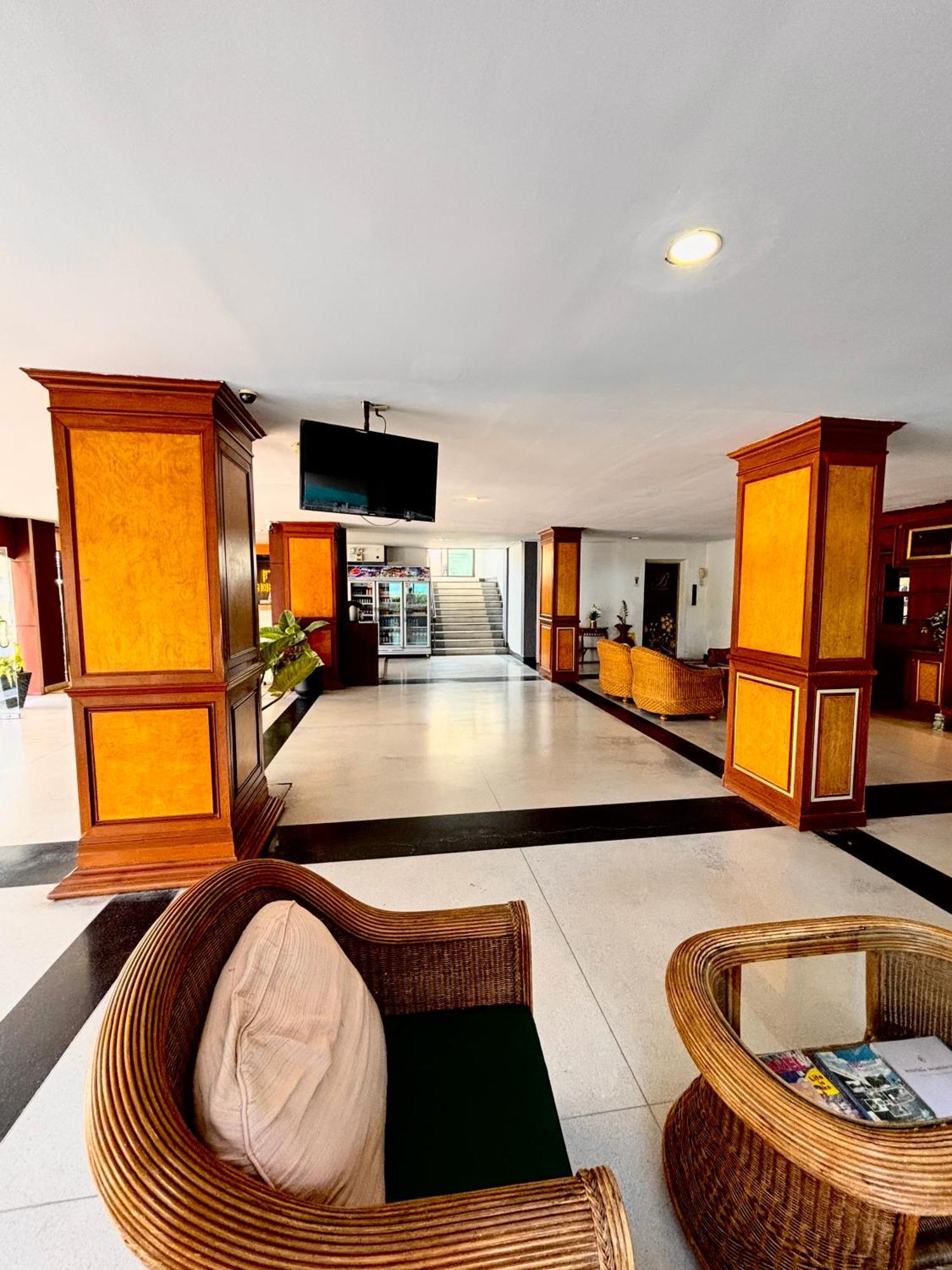 Bordin Hotel Ubon Ratchathani Eksteriør billede