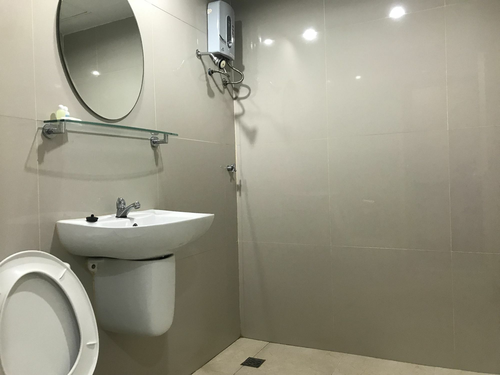 Bordin Hotel Ubon Ratchathani Eksteriør billede