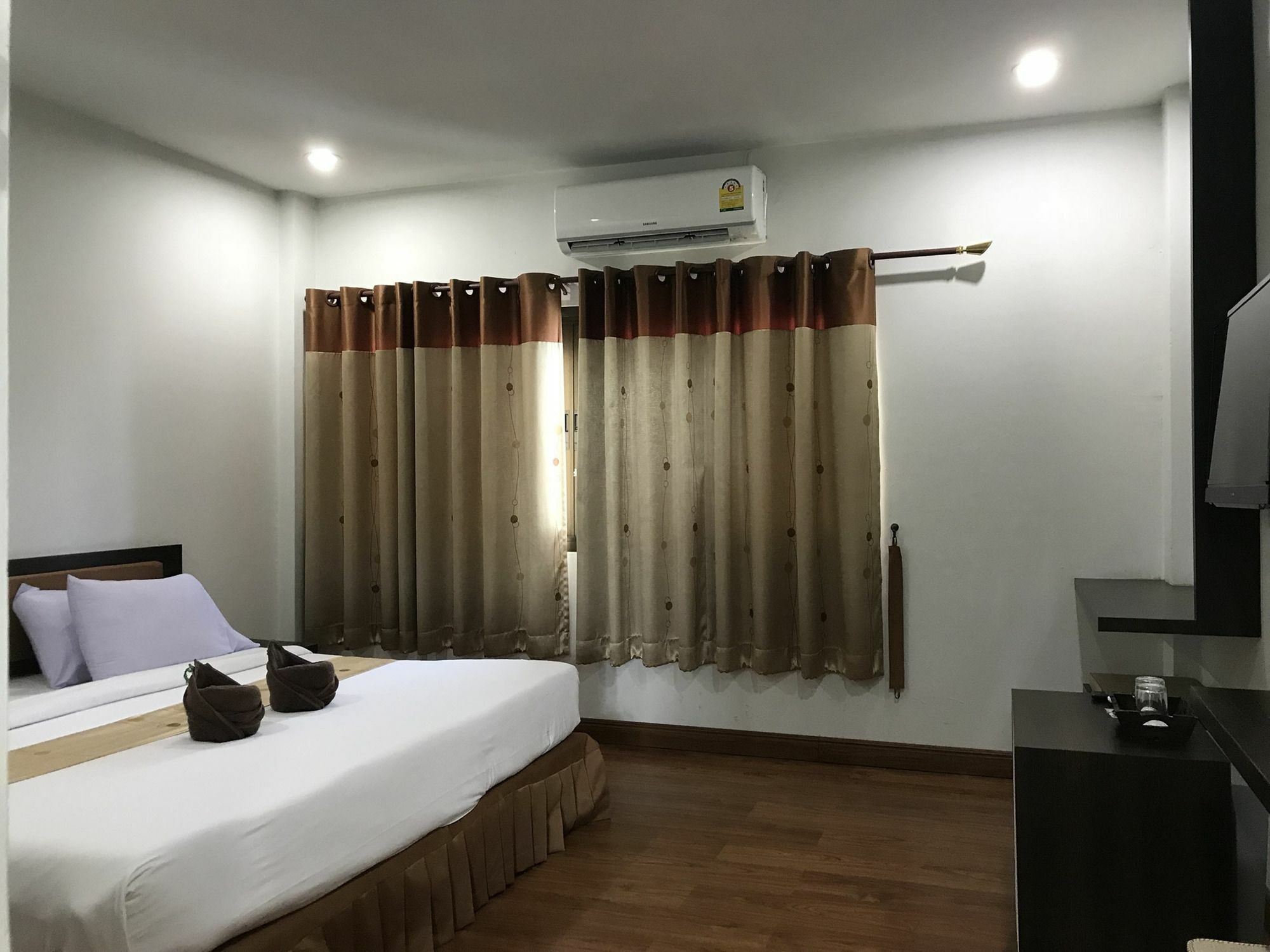 Bordin Hotel Ubon Ratchathani Eksteriør billede